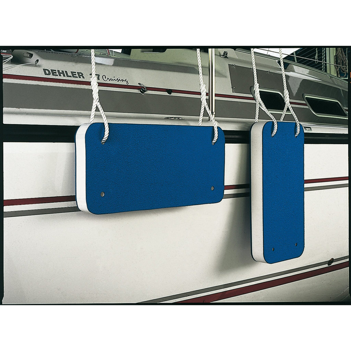 Flachfender PE-Schaum robust wasserabweisend, Sitzkissen-Alternative mit Befestigungslöchern - 412 - 835 mm