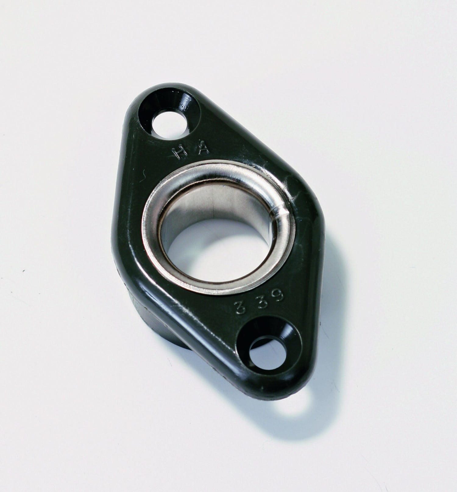 Decksdurchführung Oval Nylon mit Edelstahlverstärkung, Durchführungsplatte, langlebig und robust - 6 - 13 mm
