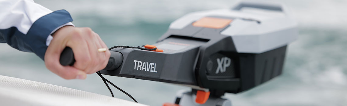 Torqeedo Travel XP – Power Package – 5PS, Elektro-Außenbordmotor S (Kurzschaft) Pinnensteuerung, großer Akku